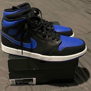 Nike Air Jordan 1 Mid Black/Hyper Royal - Very good condition.